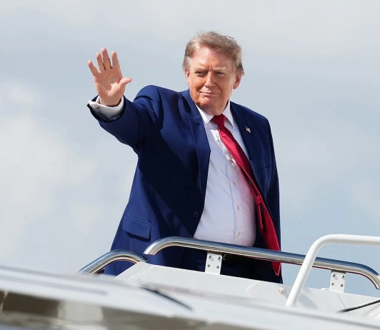 Трампын засаг захиргаа 18 сарын хугацаанд 175 мянга гаруй хүний визийг цуцалжээ