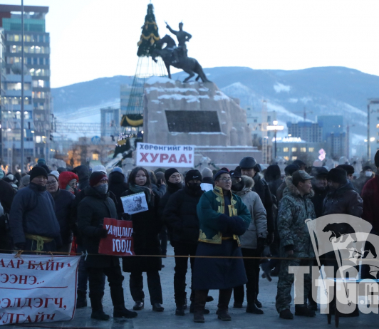 ЦЕГ: Жагсагчдын зүгээс эсэргүүцэл үзүүлснээс 8 алба хаагч гэмтсэн