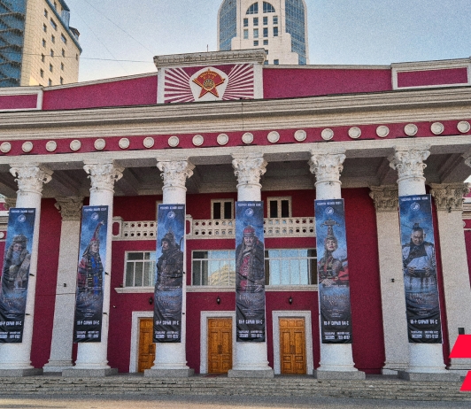 УДЭТ Хоц Намсраевын нэрэмжит театртай хамтарна