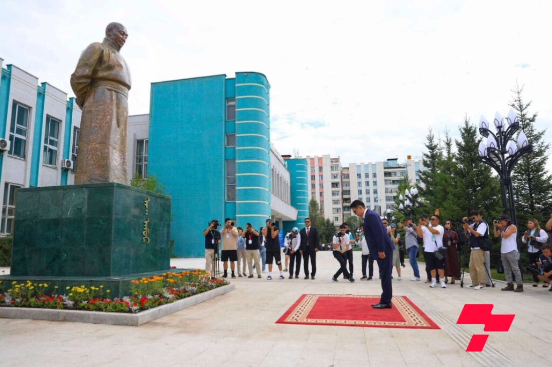 Монгол Улсын Ерөнхийлөгч У.Хүрэлсүх Эрдэнэт хотын 50 жилийн ойн баярын хуралд оролцлоо