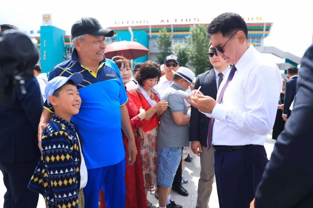 Монгол Улсын Ерөнхийлөгч У.Хүрэлсүх Эрдэнэт хотын 50 жилийн ойн баярын хуралд оролцлоо