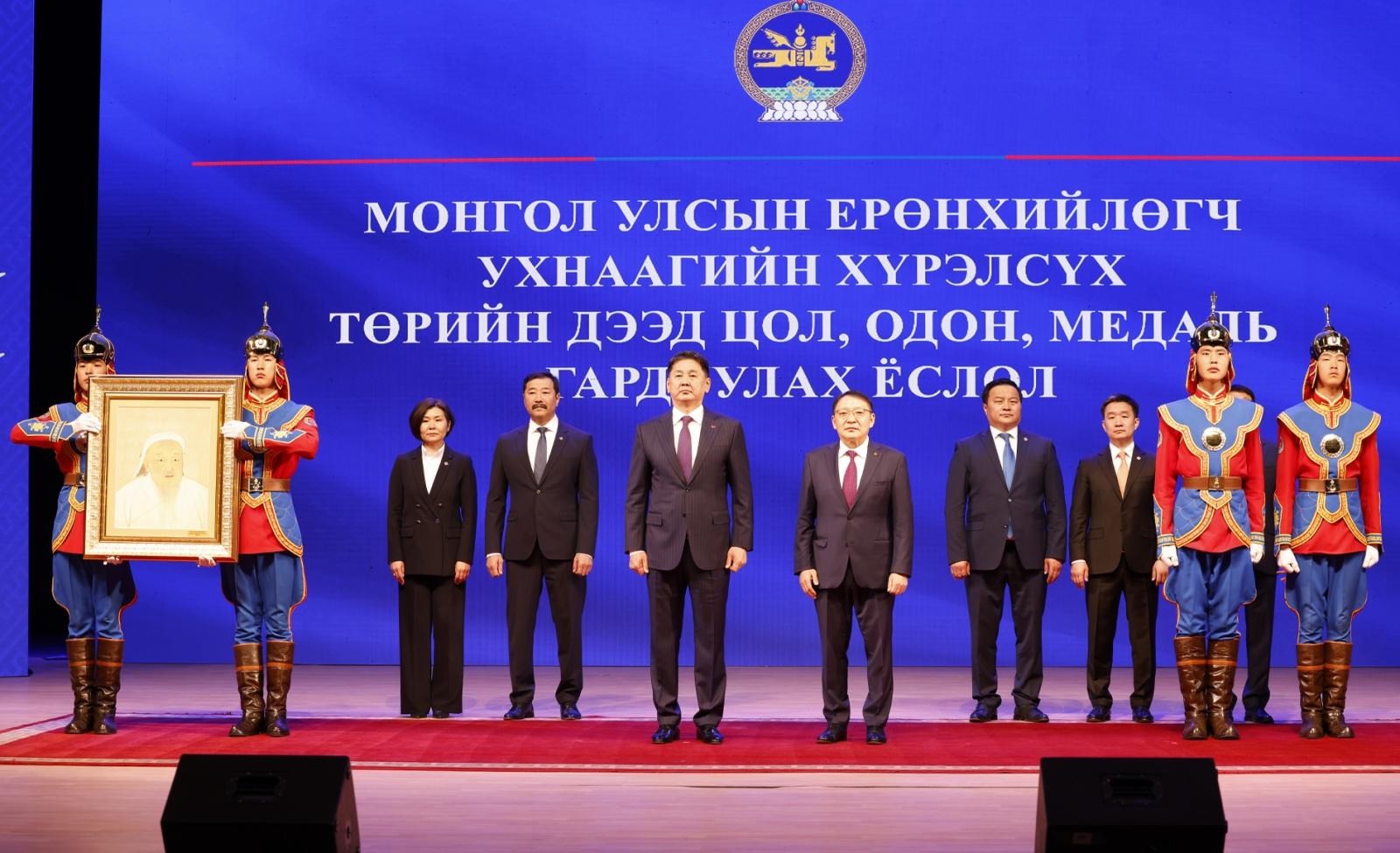 Монгол Улсын Ерөнхийлөгч У.Хүрэлсүх банкны салбарын төлөөлөлтэй уулзлаа