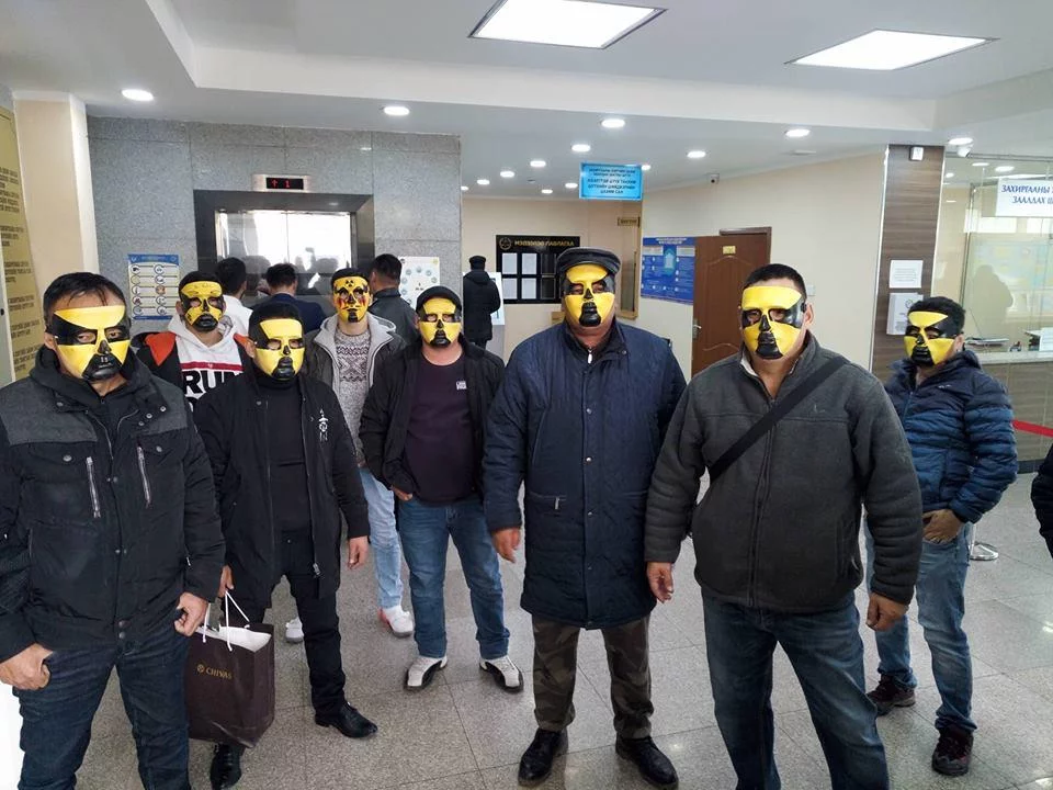 Монголчууд уран олборлолтыг эсэргүүцэж захиргааны шүүхэд хандсан