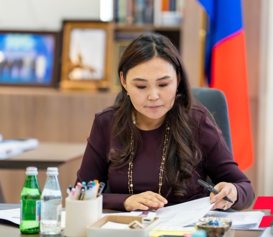Ч.Номин: Цахим орчноос хүүхдүүдээ хамгаалахын тулд хууль гаргахаас өөр арга байхгүй