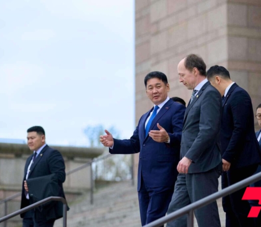 Ерөнхийлөгч У.Хүрэлсүхэд Финландын парламентын дарга бараалхлаа