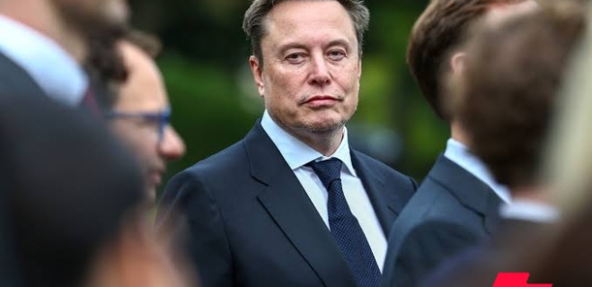 Илон Маск SpaceX  ба Tesla компаниудыг нэгтгэх нь маш зөв санаа гэжээ