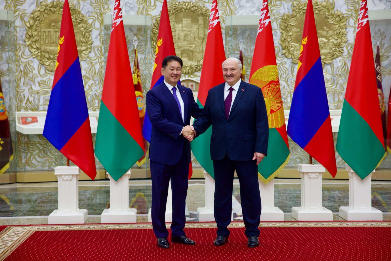 Ерөнхийлөгч У.Хүрэлсүхийг Беларусь Улсын Ерөнхийлөгч А.Г.Лукашенко албан ёсоор угтаж авлаа