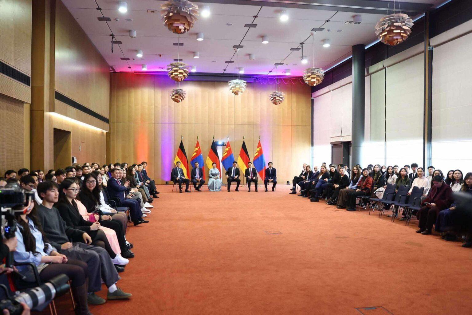 “Илгээлт-2100” хөтөлбөрийн хүрээнд Герман Улсад 126 оюутан суралцаж байна
