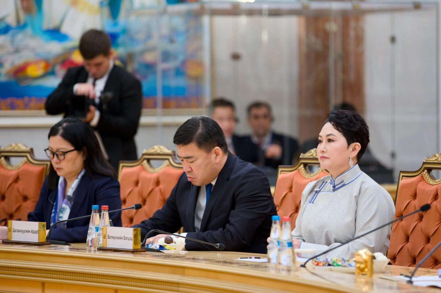 Ерөнхийлөгч У.Хүрэлсүх, Ерөнхийлөгч А.Г.Лукашенко нар албан ёсны хэлэлцээ хийлээ