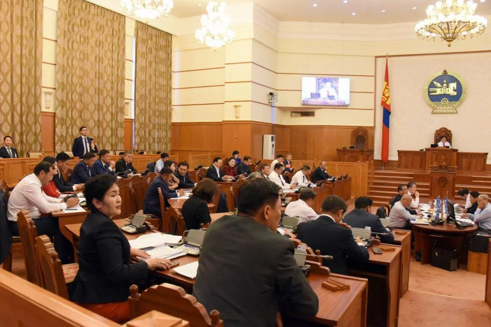 УИХ-ын гишүүдийн тоо, бүрэн эрхийн хугацааг нэмэх саналуудыг олонх дэмжсэнгүй